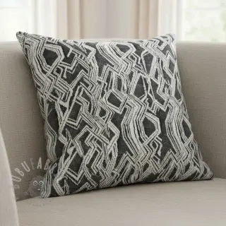 Pletenina jacquard Comfy Broken checks black