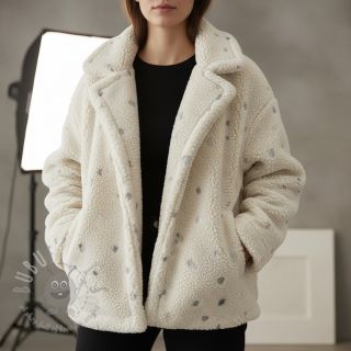 Tkanina za kapute TEDDY Tossed hearts silver