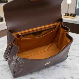 Saten cognac
