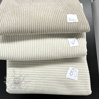 Paket tkanina rebrasti HUGGY 042