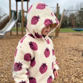 Tkanina za kapute TEDDY JACQUARD Strawberries