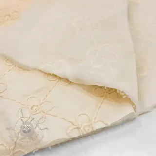 Prošivena tkanina Flower design offwhite
