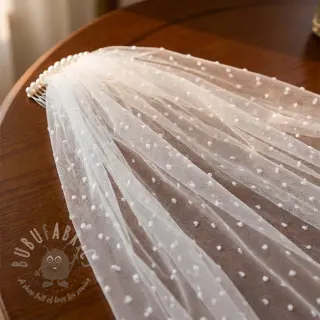 Til DOTS off white