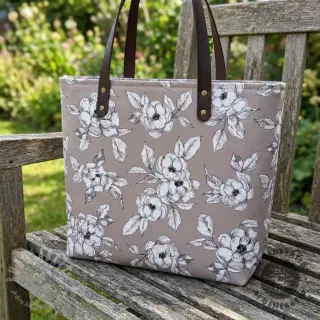 Dekorativna tkanina Flowers taupe digital print