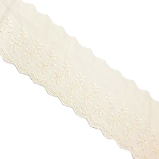 Krajka Double flower off white