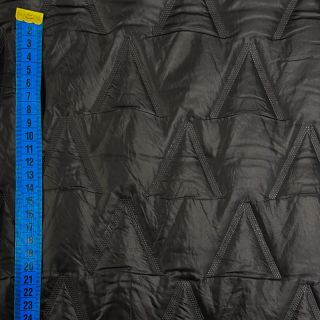 Prošivena tkanina Triangle black