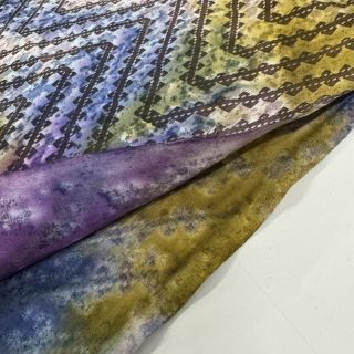 Pamučna tkanina UNIQUE BATIK design D purple