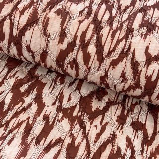 Prošivena tkanina Blurry Ikat brown