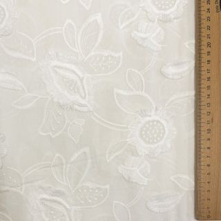 Pamučna tkanina EMBROIDERY Catchy Swingy off white