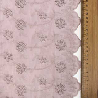 Bavlnená látka EMBROIDERY Catchy daisy rose