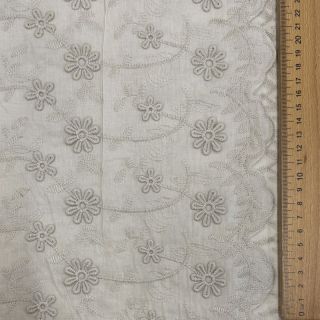 Pamučna tkanina EMBROIDERY Catchy daisy beige