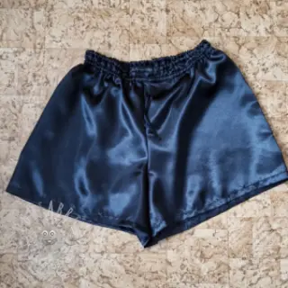 Saten black