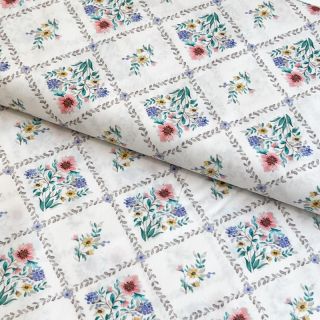 Pamučna tkanina Flowers Tara off white design A digital print