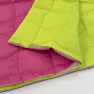 Prošivena tkanina Graphic square pink lime