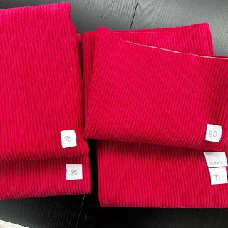 Paket tkanina rebrasti HUGGY 031